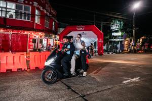 BIB: 
                            <button type="button" onclick="openModal(26462842)" class="btn btn-primary btn-sm float-right btn-popup" data-toggle="modal" data-target=".modal-high-quality">
                        <i class="fas fa-shopping-cart"></i> Add to Cart
                    </button>
                                            <button type="button" onclick="isThisMe(26462842, true)" class="btn btn-success btn-sm float-right btn-popup btn-isme hidden" data-toggle="tooltip" data-placement="bottom" title="นี่คือรูปของคุณใช่ไหม คลิกที่นี่เพื่อเอาเข้าอัลบั้ม">
                        <i class="fas fa-plus"></i> Add to album
                    </button>
                    <button type="button" onclick="isThisMe(26462842, false)" class="btn btn-warning btn-sm float-right btn-popup btn-isnotme hidden">
                        <i class="fas fa-ban"></i> Remove from album
                    </button>